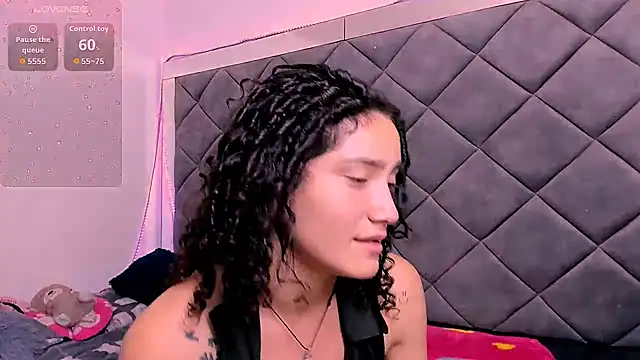 Nellyhills online show from 11-18-25, 06:01