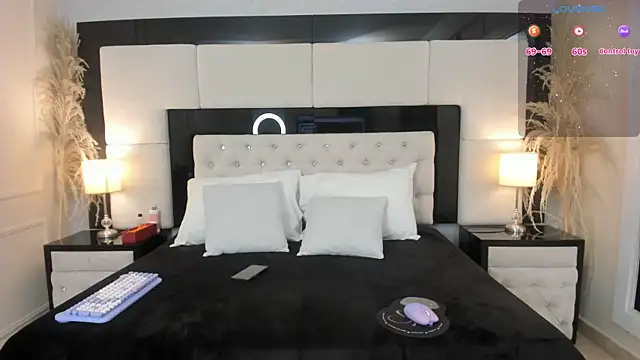 CarlaRossi  online show from 11-20-25, 07:57