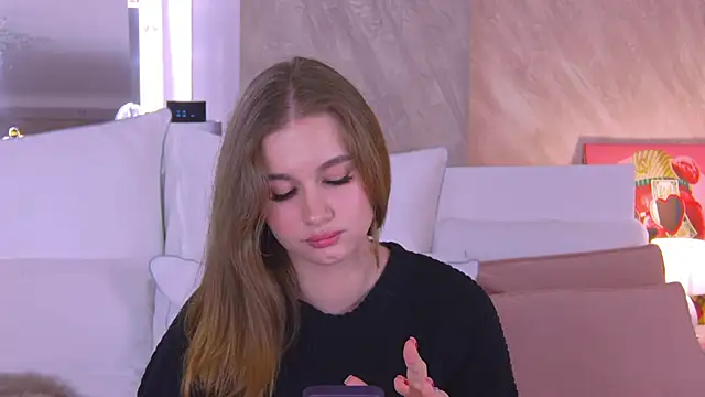 EllieHayes online show from 03-19-25, 09:48