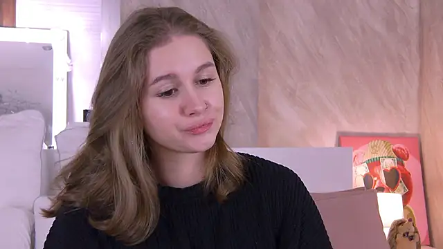 EllieHayes online show from 09-27-25, 04:01