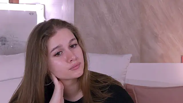 EllieHayes online show from 11-30-25, 05:39