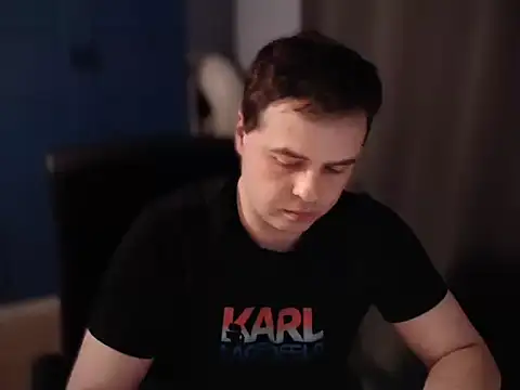 CuteMan33 online show from 10-30-25, 10:21