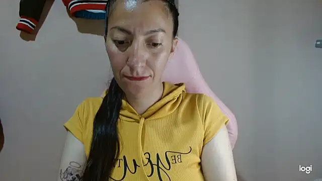 Snapshot of kaybabyhot chatting on 03-15-26, 04:24 kaybabyhot online show from 03-15-26, 04:24