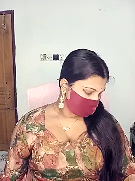 Hot-Angel  online show from 11-07-25, 03:45