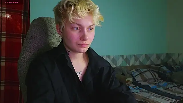 Snapshot of esajukyy chatting on 12-14-24, 02:53 esajukyy online show from 12-14-24, 02:53