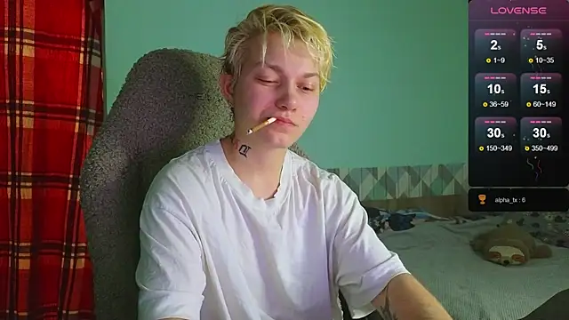 Snapshot of esajukyy chatting on 12-17-24, 04:32 esajukyy online show from 12-17-24, 04:32