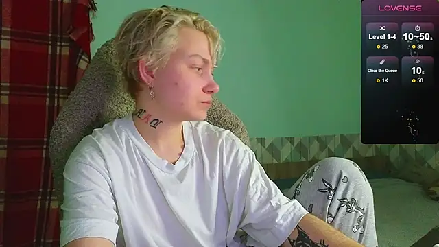 esajukyy online show from 01-04-25, 05:26