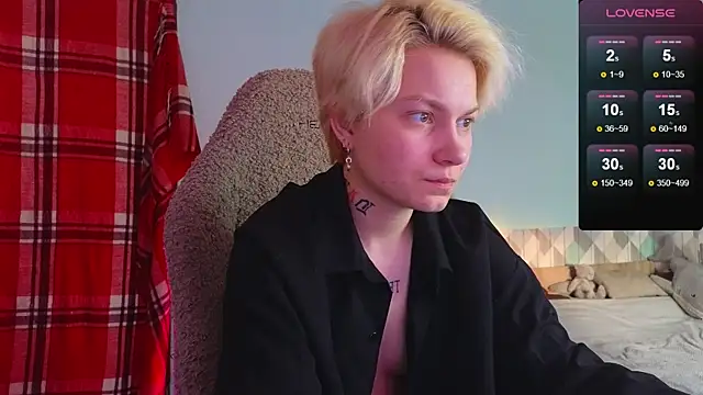 Snapshot of esajukyy chatting on 02-03-25, 10:03 esajukyy online show from 02-03-25, 10:03