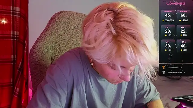 Snapshot of esajukyy chatting on 02-28-25, 04:42 esajukyy online show from 02-28-25, 04:42