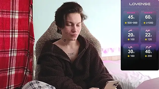 Snapshot of esajukyy chatting on 10-01-25, 08:20 esajukyy online show from 10-01-25, 08:20