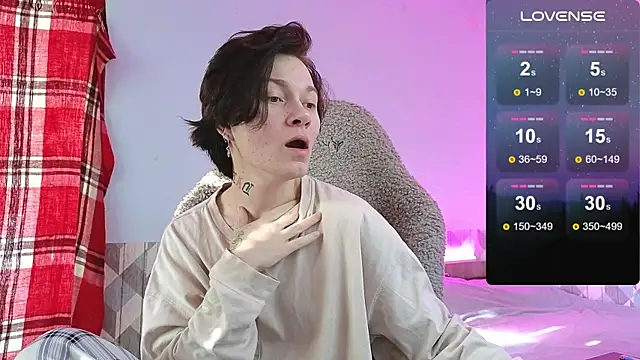 Snapshot of esajukyy chatting on 10-25-25, 04:31 esajukyy online show from 10-25-25, 04:31