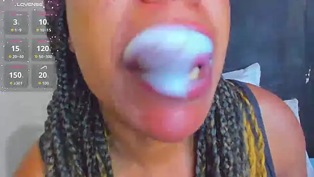 KamariaFyre online show from 10-14-25, 01:56