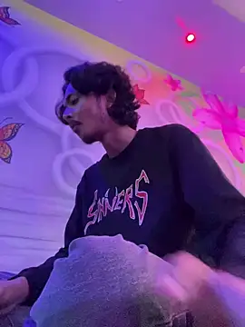 Onlyjishan online show from 01-08-25, 04:22