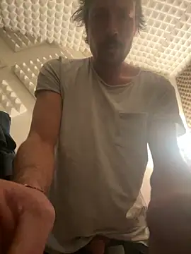 Snapshot of zenzero87 chatting on 11-05-25, 12:43 zenzero87 online show from 11-05-25, 12:43