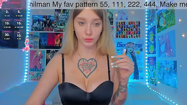 Snapshot of AliceMilman chatting on 12-27-24, 11:39 AliceMilman online show from 12-27-24, 11:39