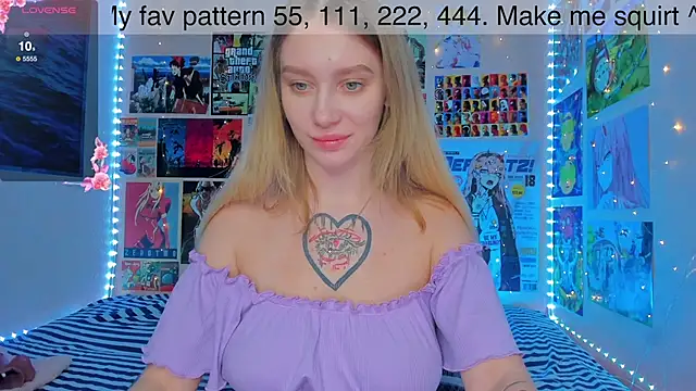 Snapshot of AliceMilman chatting on 01-10-25, 08:18 AliceMilman online show from 01-10-25, 08:18