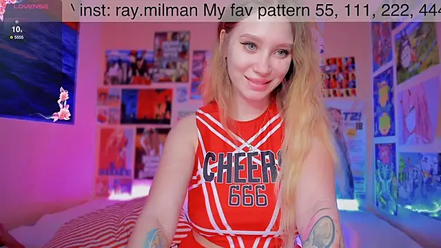 Snapshot of AliceMilman chatting on 03-15-25, 11:40 AliceMilman online show from 03-15-25, 11:40