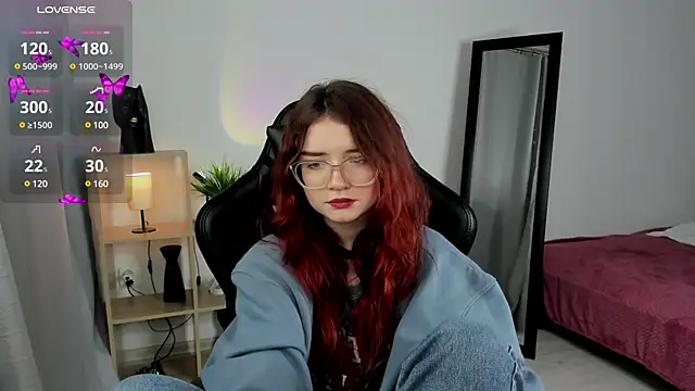 Snapshot of Sonya_Glen chatting on 12-16-24, 08:37 Sonya Glen online show from 12-16-24, 08:37