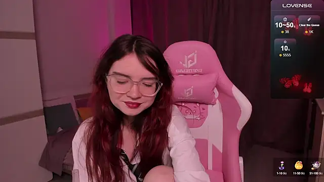 Snapshot of Sonya_Glen chatting on 12-25-24, 09:43 Sonya Glen online show from 12-25-24, 09:43