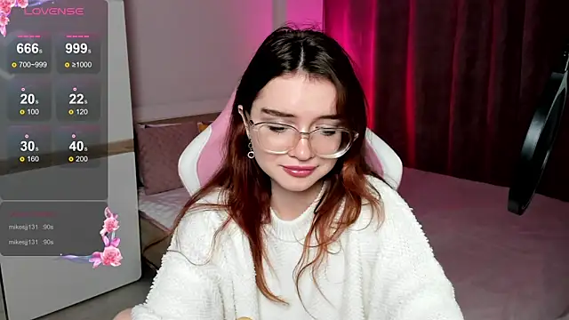 Snapshot of Sonya_Glen chatting on 02-04-25, 03:11 Sonya Glen online show from 02-04-25, 03:11