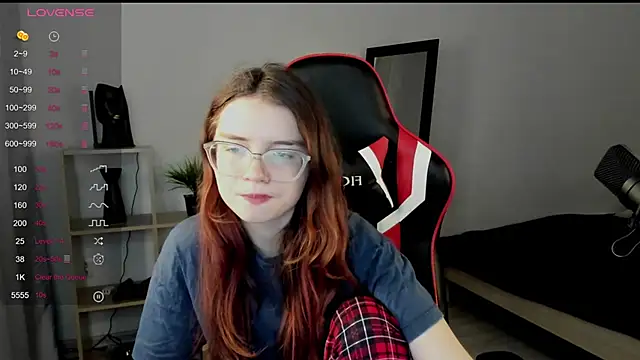 Snapshot of Sonya_Glen chatting on 02-09-25, 02:06 Sonya Glen online show from 02-09-25, 02:06