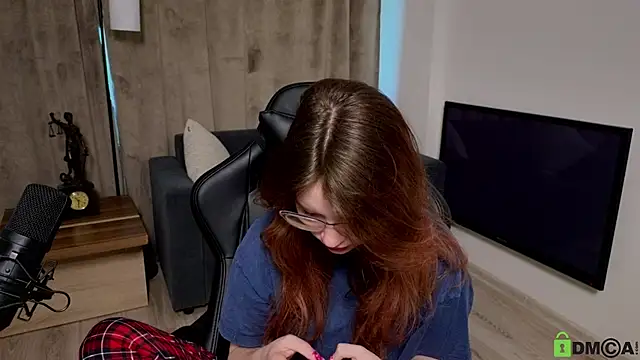 Snapshot of Sonya_Glen chatting on 02-23-25, 09:55 Sonya Glen online show from 02-23-25, 09:55