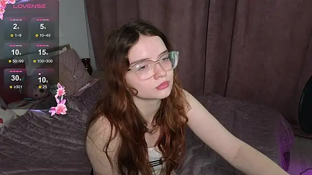 Snapshot of Sonya_Glen chatting on 03-13-25, 07:53 Sonya Glen online show from 03-13-25, 07:53