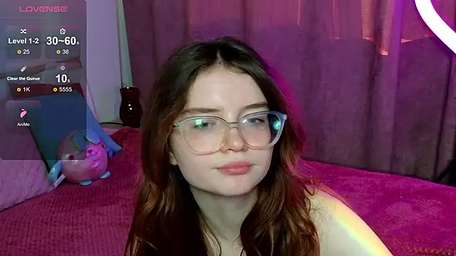 Snapshot of Sonya_Glen chatting on 03-22-25, 02:27 Sonya Glen online show from 03-22-25, 02:27