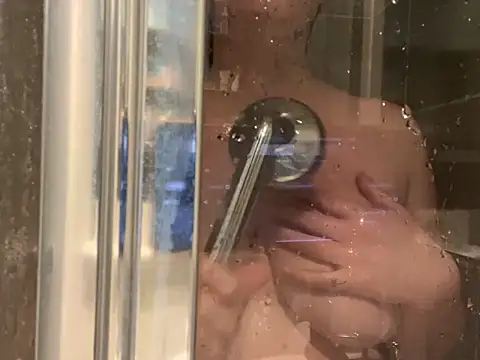 LaceyLondonXO online show from 12-17-24, 04:53