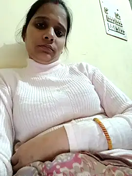 Snapshot of radhika07 chatting on 12-15-24, 05:10 radhika07 online show from 12-15-24, 05:10