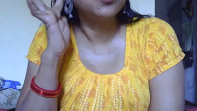 Snapshot of Suhana-sapna chatting on 11-17-25, 05:35 Suhana-sapna online show from 11-17-25, 05:35