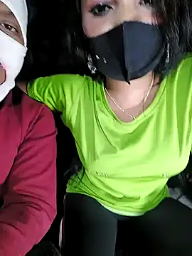 Snapshot of ascuple chatting on 12-23-24, 05:22 ascuple online show from 12-23-24, 05:22