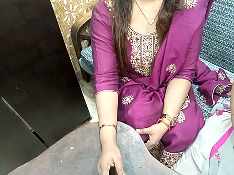 DivyaDutta online show from 03-13-25, 10:36