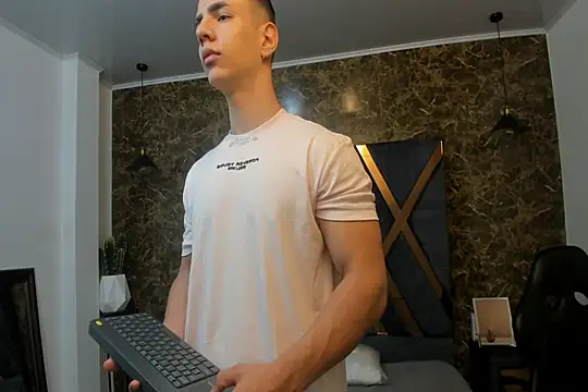 Flynn Riider online show from 01-07-25, 11:26