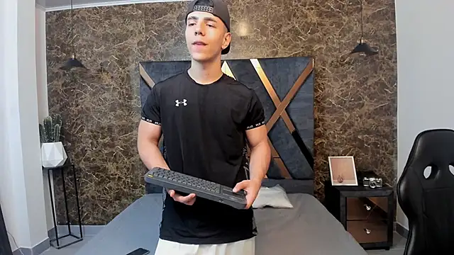 Flynn Riider online show from 01-09-25, 11:25