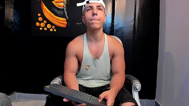 Flynn Riider online show from 03-09-25, 01:37