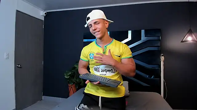 Flynn Riider online show from 03-11-25, 02:40