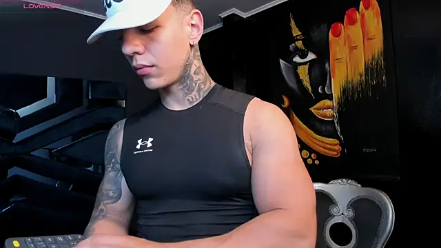 Flynn Riider online show from 10-15-25, 05:35