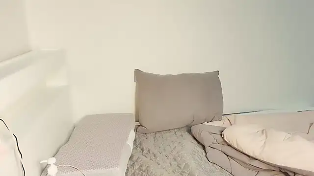 Snapshot of aisangirl chatting on 01-11-25, 04:25 aisangirl online show from 01-11-25, 04:25