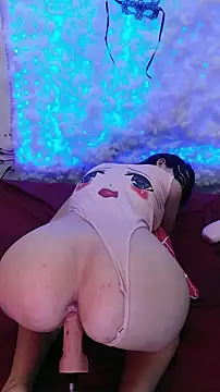 Snapshot of Sweety-Cat chatting on 11-06-25, 08:15 Sweety-Cat online show from 11-06-25, 08:15