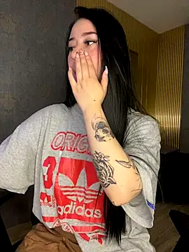 Zoee t online show from 11-24-25, 04:45