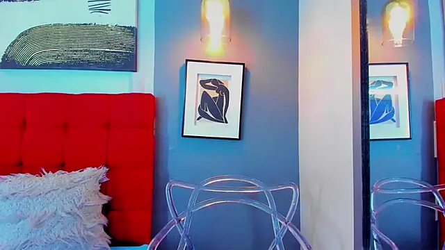 Snapshot of _Natassia_Dreams chatting on 03-16-25, 06:12 Natassia Dreams online show from 03-16-25, 06:12