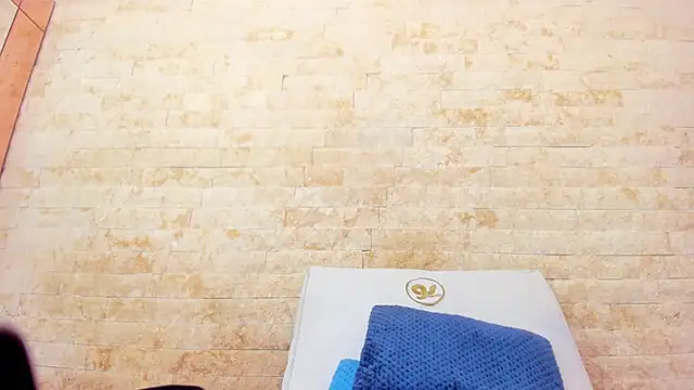 mia roldan  online show from 01-10-26, 12:40