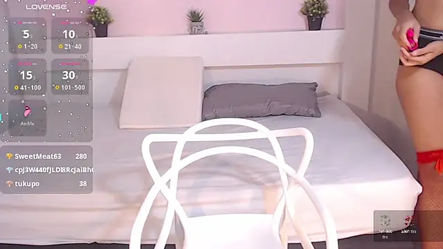 Snapshot of SelenaFox6 chatting on 01-30-25, 09:57 SelenaFox6 online show from 01-30-25, 09:57
