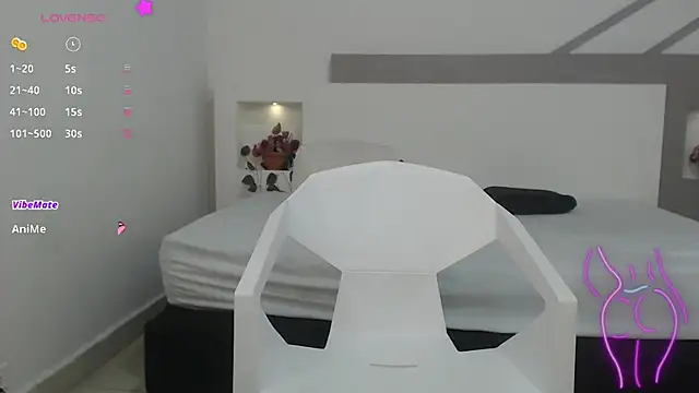 Snapshot of SelenaFox6 chatting on 03-04-25, 03:22 SelenaFox6 online show from 03-04-25, 03:22