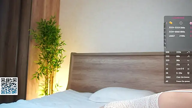 Snapshot of WiloneEsse chatting on 10-19-25, 03:23 WiloneEsse online show from 10-19-25, 03:23