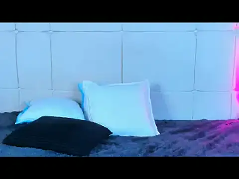 Snapshot of Rosse_Emily chatting on 02-02-25, 01:45 Rosse Emily online show from 02-02-25, 01:45