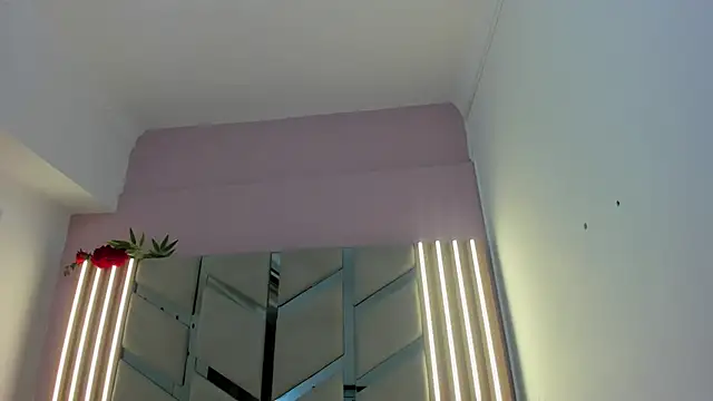 victoriamoon-01 online show from 10-01-25, 08:37