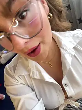 Gabriela-Parker  online show from 01-10-25, 06:17