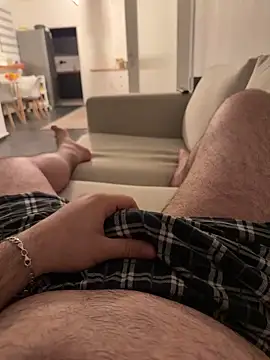 Snapshot of Loco42- chatting on 11-24-25, 12:43 Loco42- online show from 11-24-25, 12:43